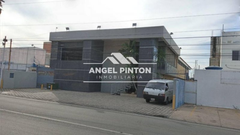 EDIFICIO VENTA / ALQUILER CALLE 72 MARACAIBO API 5185