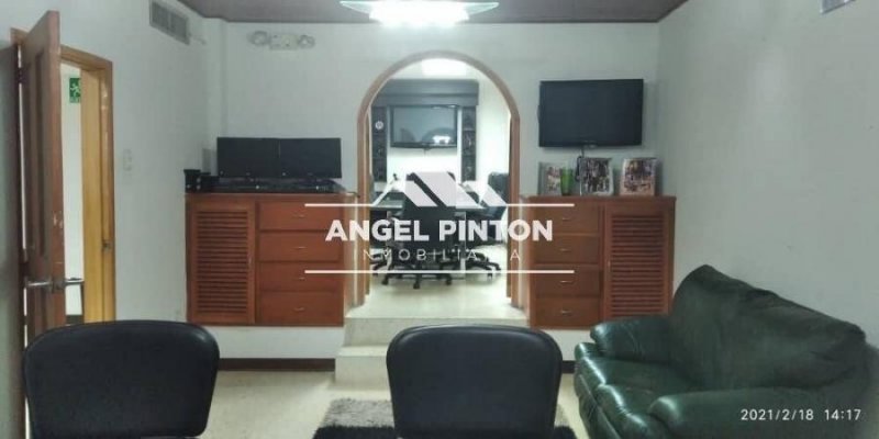 EDIFICO COMERCIAL EN VENTA EN JUANA DE AVILA MARACAIBO API 1489