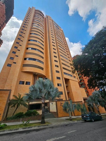 Foto Apartamento en Venta en La Trigaleña, Valencia, Carabobo - U$D 180.000 - APV206433 - BienesOnLine