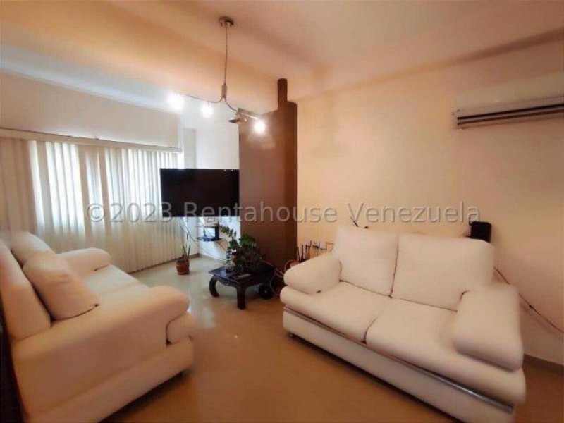 Apartamento en Venta en Girardot Maracay, Aragua