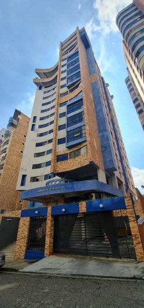 Apartamento en Venta en San José Urb El Bosque, Carabobo