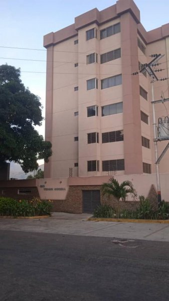 Apartamento en Alquiler en AV Bolívar, Naguanagua Naguanagua, Carabobo