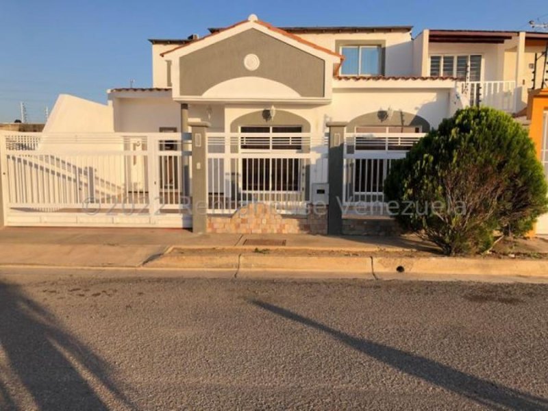 Foto Casa en Alquiler en punta cardon, Punto Fijo, Falcón - U$D 700 - CAA167836 - BienesOnLine