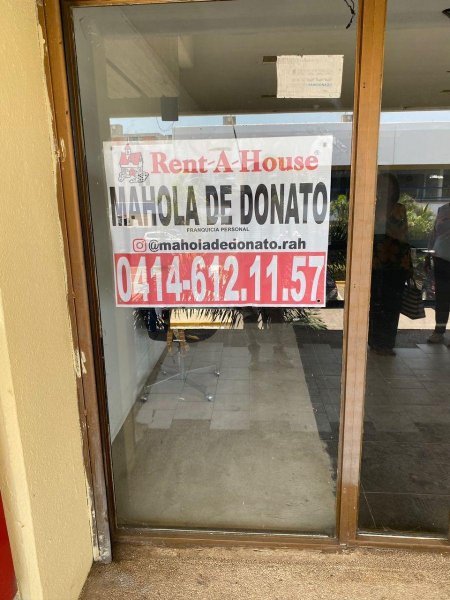 Foto Local en Alquiler en Maracaibo, Zulia - U$D 300 - LOA224570 - BienesOnLine