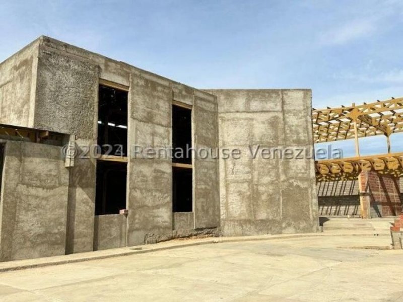 Foto Local en Venta en Punto Fijo, Falcón - U$D 378.000 - LOV238885 - BienesOnLine