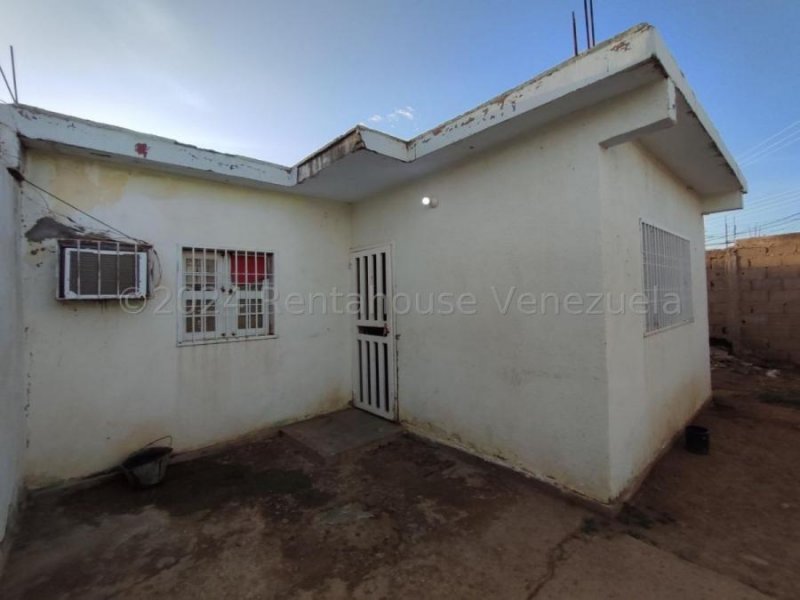 Foto Casa en Venta en Urb. Santa Paula, Coro, Falcón - U$D 8.000 - CAV234622 - BienesOnLine