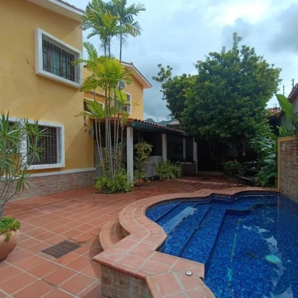 Foto Casa en Venta en Valencia, Carabobo - U$D 500.000 - CAV202589 - BienesOnLine