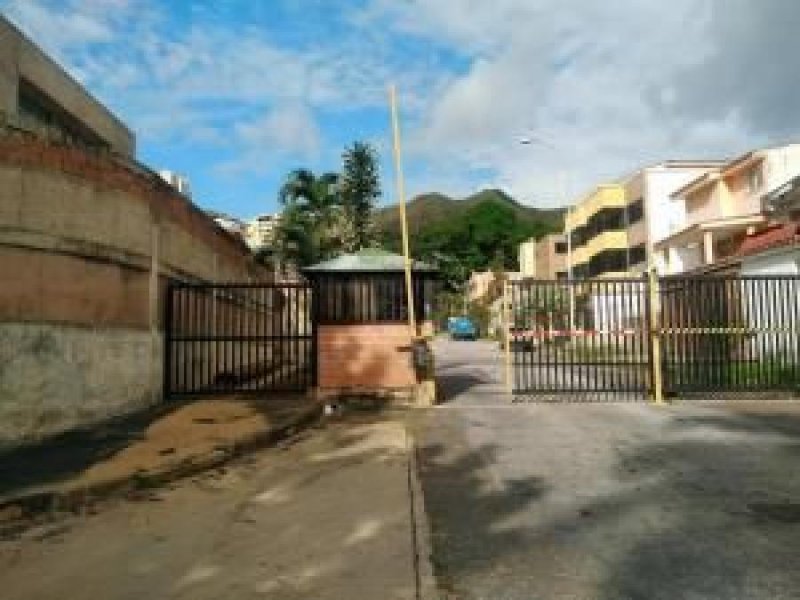 Foto Casa en Venta en San Jose, Urbanizacion El Parral, Carabobo - U$D 100.000 - CAV138092 - BienesOnLine