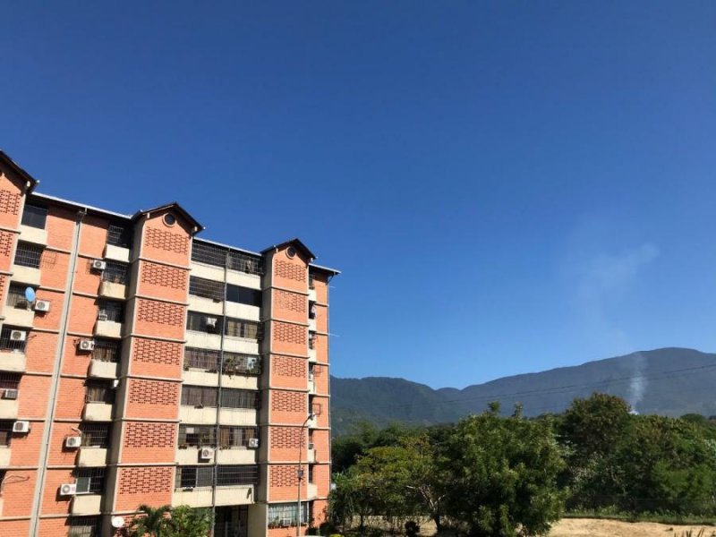 Apartamento en Venta en Guarenas Guarenas, Miranda