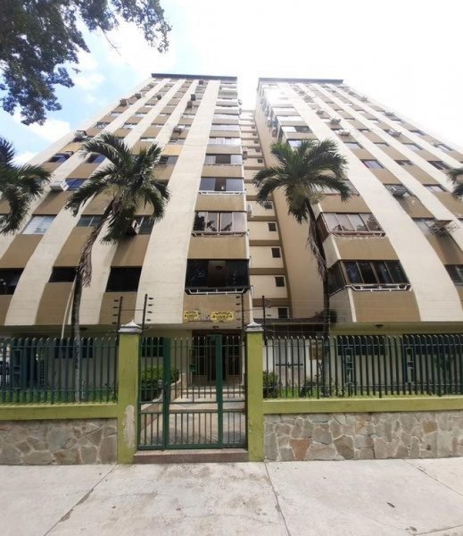 EN VENTA APARTAMENTO EN RESIDENCIAS PARAISO URBANIZACION VALLES DE CAMORUCO VALENCIA EDO CARABOBO