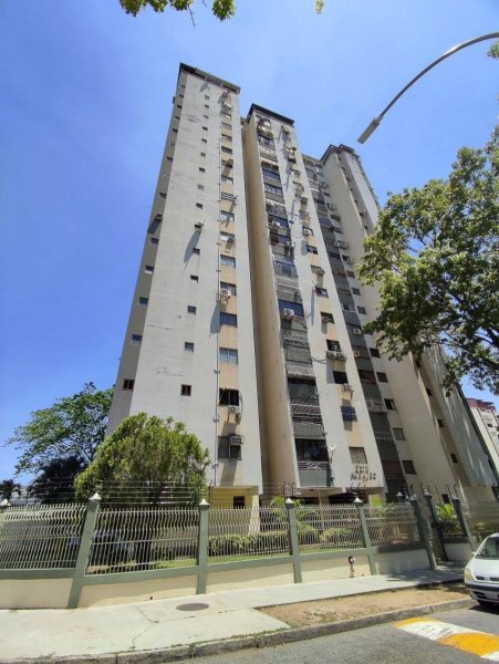 Foto Apartamento en Venta en valles de camoruco, Carabobo - U$D 24.000 - APV203906 - BienesOnLine