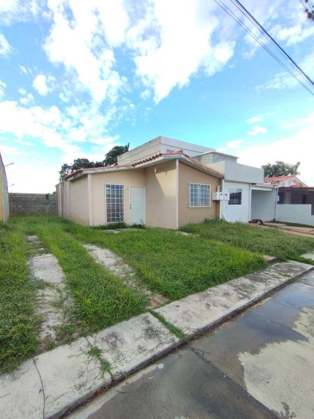 Foto Casa en Venta en Cabudare, Lara - U$D 15.000 - CAV237733 - BienesOnLine