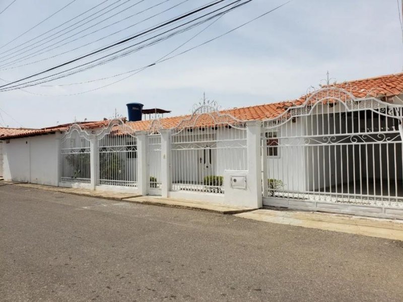 Foto Casa en Venta en Punto Fijo, Falcón - U$D 34.000 - CAV218220 - BienesOnLine