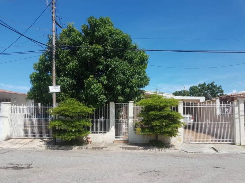 Foto Casa en Venta en Valencia, Carabobo - U$D 16.800 - CAV135594 - BienesOnLine