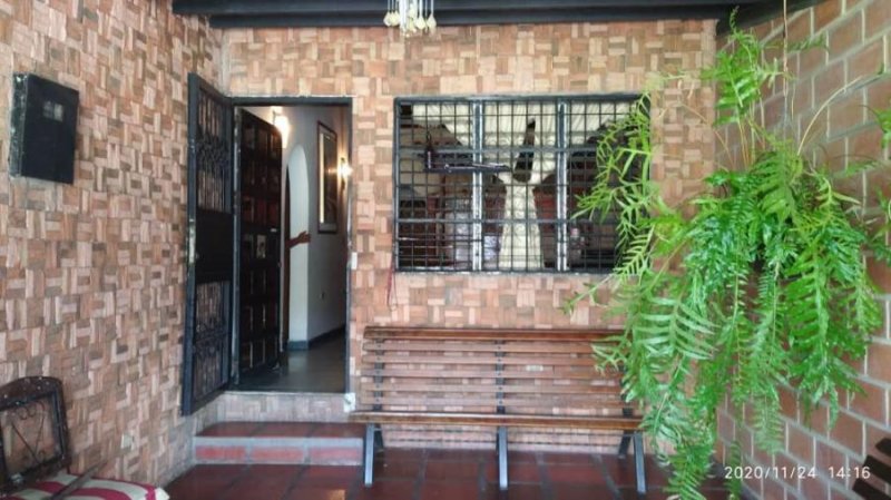 Foto Casa en Venta en Flor amarillo.Urb.la villa, Valencia, Carabobo - U$D 125.000 - CAV218131 - BienesOnLine