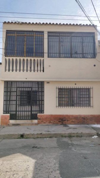 Foto Casa en Venta en Valencia, Carabobo - U$D 28.000 - CAV215159 - BienesOnLine