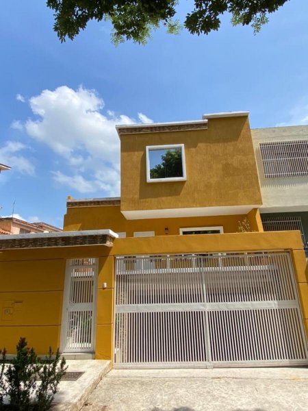 Foto Casa en Venta en Valencia, Carabobo - U$D 110.000 - CAV210207 - BienesOnLine