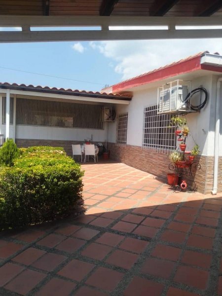 Casa en Venta en Paraparal Los Guayos, Carabobo