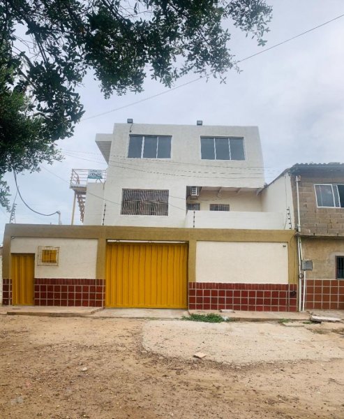 Edificio en Venta en  Lechería, Anzoátegui