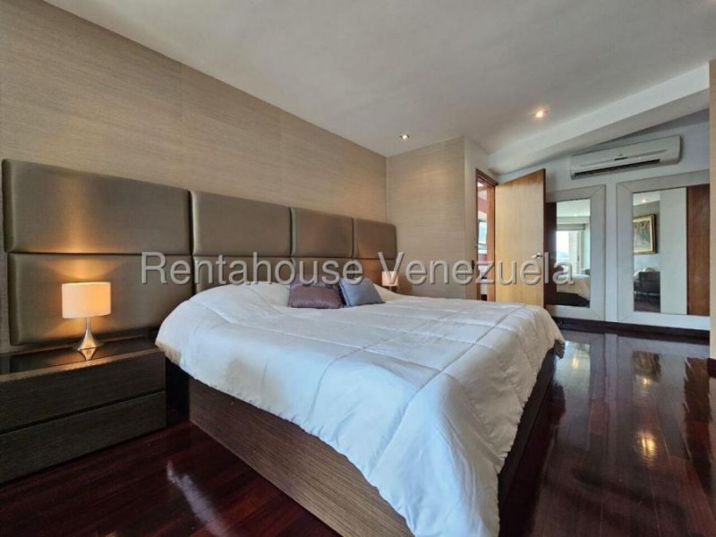 En venta espectacular apartamento en  Los Palos Grandes 