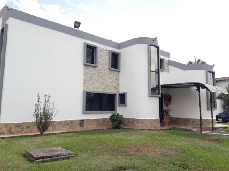 Foto Casa en Venta en SAN DIEGO, San Diego, Carabobo - U$D 450.000 - CAV229685 - BienesOnLine