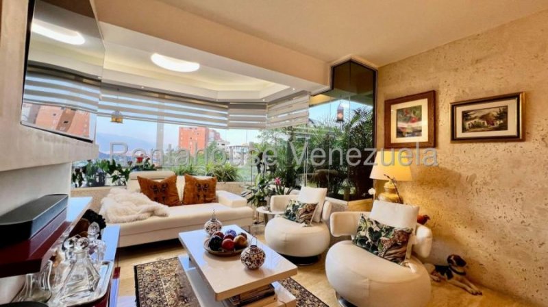 En Venta Estupendo Apartamento En Los Samanes 25-21434