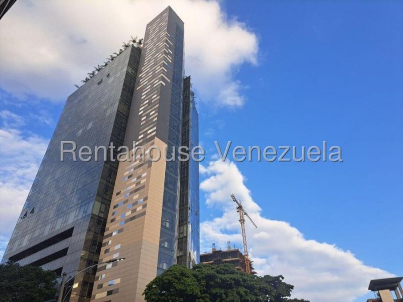 En Venta Excelente Apartamento De Lujo En Las Mercedes 25-17283