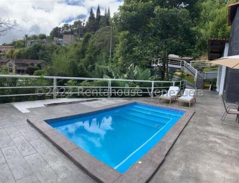 Foto Casa en Venta en Alto Hatillo, Caracas, Distrito Federal - U$D 399.000 - CAV235407 - BienesOnLine