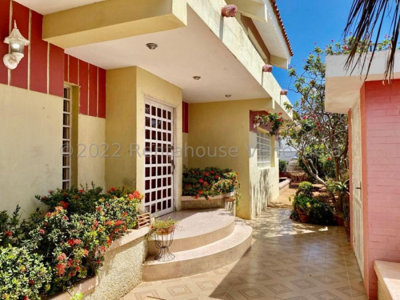 Foto Casa en Venta en punto fijo, Punto Fijo, Falcón - U$D 115.000 - CAV171810 - BienesOnLine