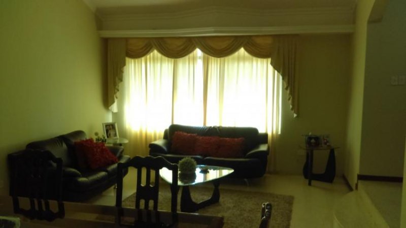 Foto Casa en Venta en Av. 16 Fuerzas Armadas  Maracaibo, Maracaibo, Zulia - CAV106321 - BienesOnLine