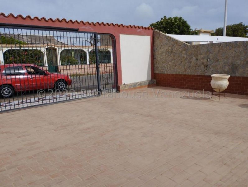 Foto Casa en Venta en punta cardon, Punto Fijo, Falcón - U$D 33.000 - CAV175685 - BienesOnLine