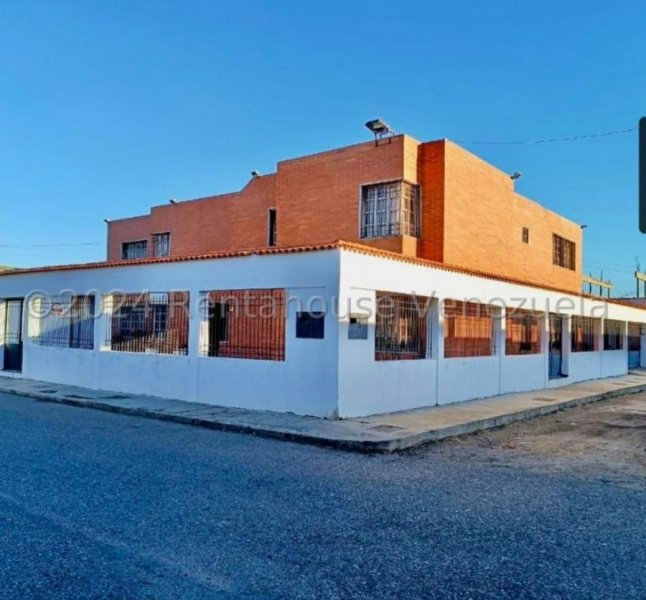 Foto Casa en Venta en Urbanización Santa Irene, Punto Fijo, Falcón - U$D 28.000 - CAV222257 - BienesOnLine