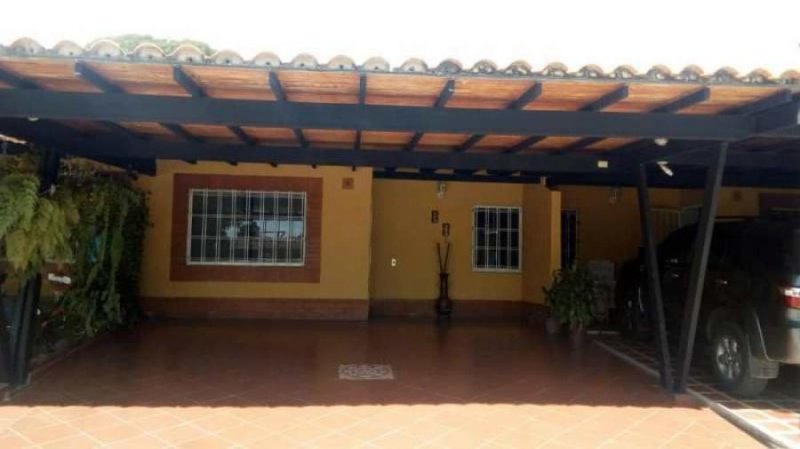 Foto Casa en Venta en San Diego, Carabobo - U$D 45.000 - CAV134585 - BienesOnLine