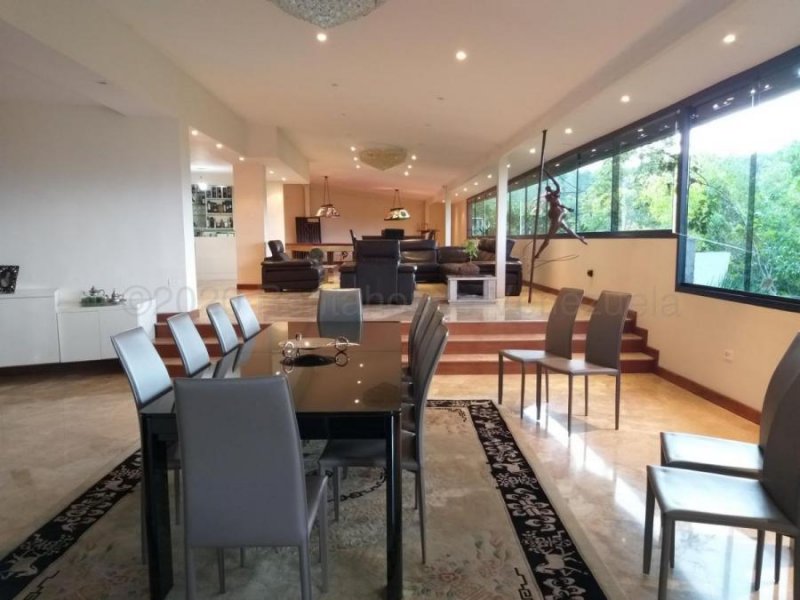 Foto Casa en Venta en Lomas de la Lagunita, Caracas, Distrito Federal - U$D 342.000 - CAV231676 - BienesOnLine