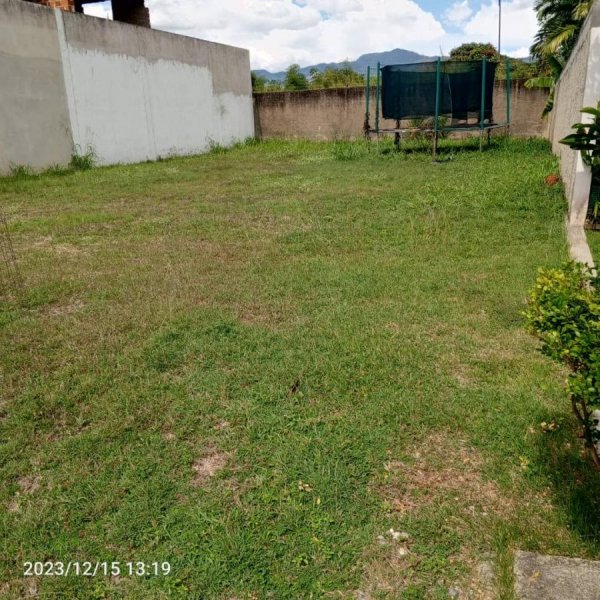 EN VENTA PARCELA DE 428 M2 EN URBANIZACION DORAL GARDEN CALLEJON MAÑONGO NAGUANAGUA