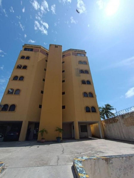 Foto Apartamento en Venta en Tucacas, Valencia, Carabobo - U$D 58.000 - APV217496 - BienesOnLine