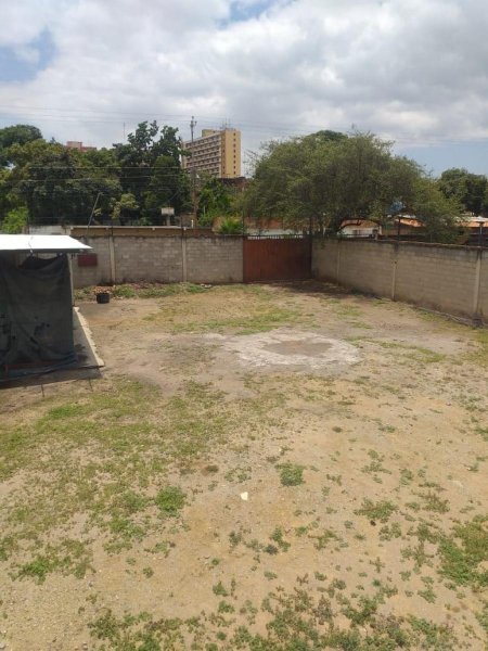 En Venta Terreno mas Casa al Oeste de Barquisimeto