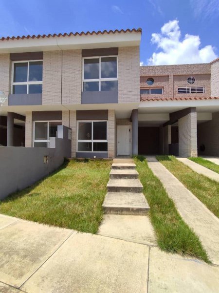 Foto Casa en Venta en La Esmeralda, Carabobo - U$D 60.000 - CAV213534 - BienesOnLine