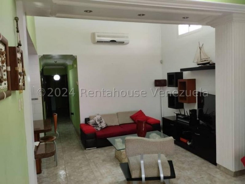 Foto Casa en Venta en Av. Ramon Antonio Medina, Coro, Falcón - U$D 45.000 - CAV228575 - BienesOnLine