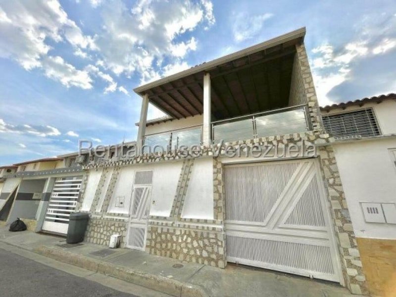Foto Quinta en Venta en Santiago Mariño, Maracay, Aragua - U$D 65.000 - QUV253324 - BienesOnLine