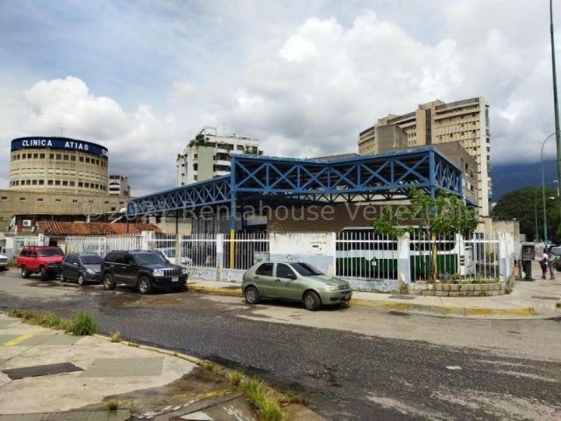 ESTACIONAMIENTO CON GALPON EN ALQUILER EN LOS ROSALES