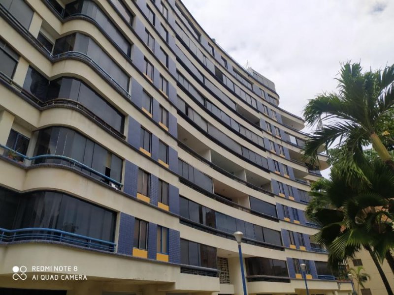 Apartamento en Venta en Caraballeda Caribe, Vargas