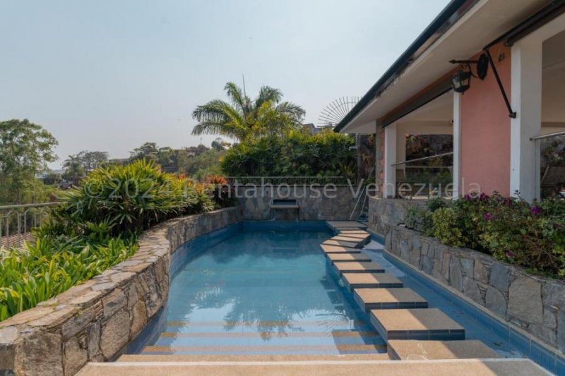 Foto Casa en Venta en La Lagunita Country Club, Caracas, Distrito Federal - U$D 925.000 - CAV223374 - BienesOnLine