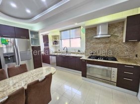 Fabuloso apartamento en venta en Urb. El Bosque de Maracay 