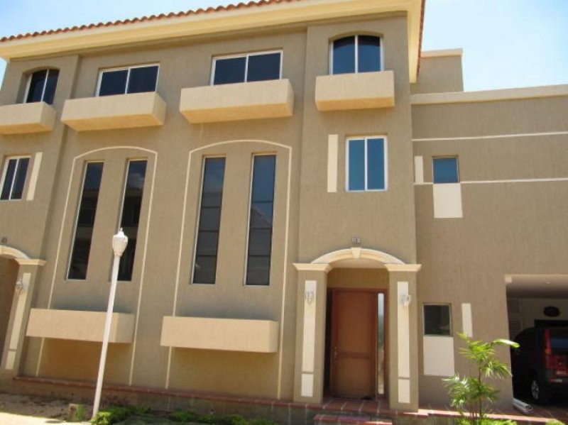 Foto Casa en Venta en Lago Mar Beach, Maracaibo, Zulia - BsF 3.650.000 - CAV41207 - BienesOnLine