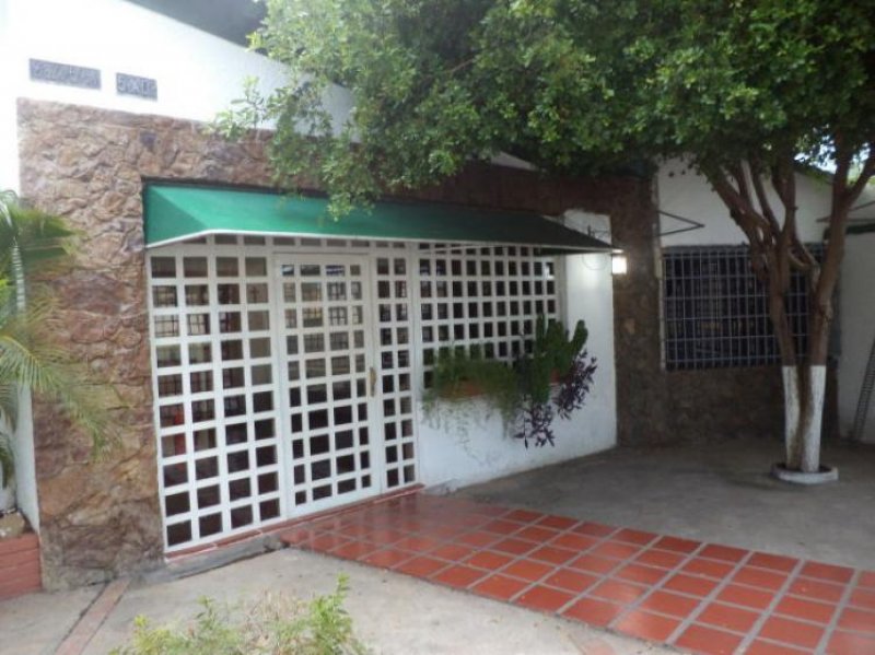 Foto Local en Alquiler en Las Mercedes, Maracaibo, Zulia - BsF 17.000 - LOA42636 - BienesOnLine