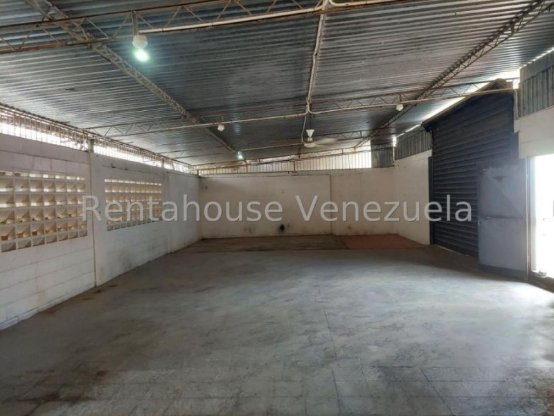 Foto Galpon en Alquiler en Maracaibo, Zulia - U$D 250 - GAA240055 - BienesOnLine