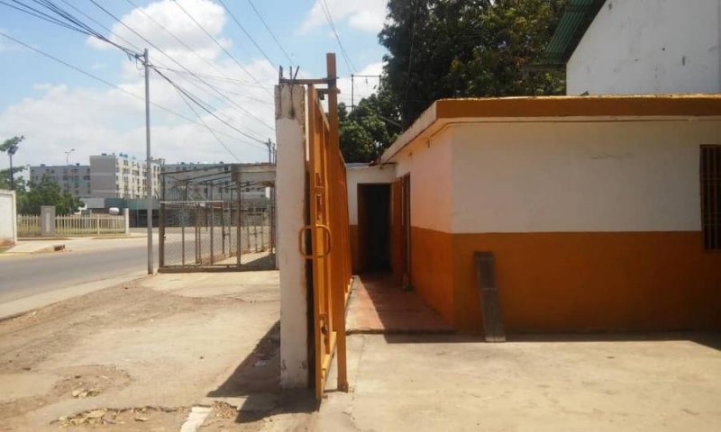 Foto Galpon en Alquiler en CIRNCUNVALACION 2, Maracaibo, Zulia - U$D 400 - GAA129958 - BienesOnLine