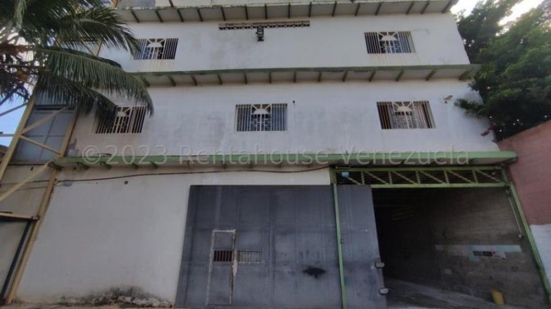 Foto Galpon en Alquiler en Maracaibo, Zulia - U$D 1.200 - GAA247526 - BienesOnLine