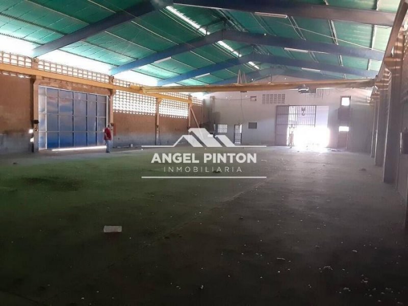 GALPON EN ALQUILER EN LOS HATICOS MARACAIBO API 2579